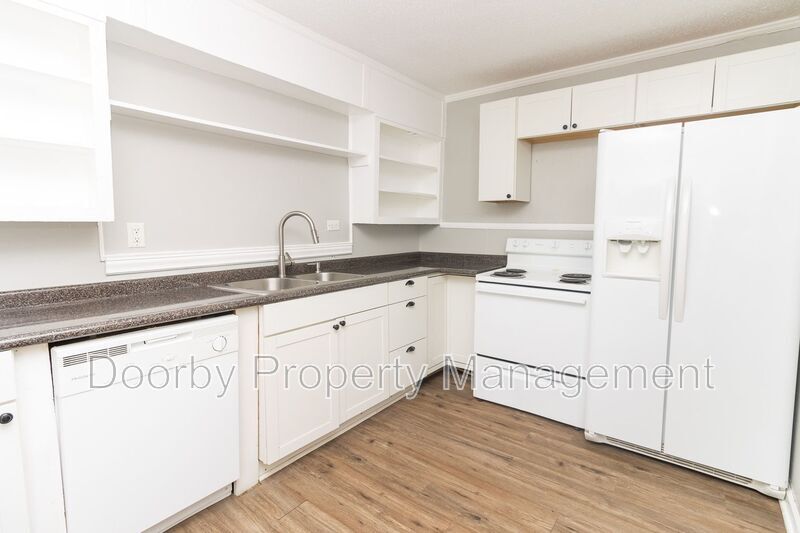 Building Photo - 278 Hollywood Dr