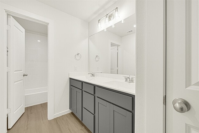 Building Photo - 31823 Autumn Spur Ln