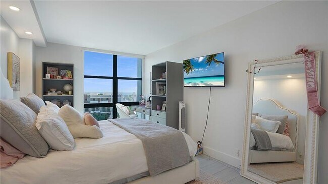 Building Photo - 3031 N Ocean Blvd
