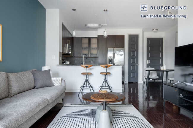 Building Photo - 5550 Grosvenor Blvd