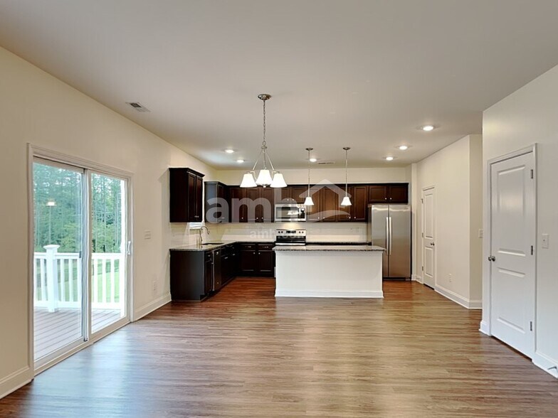 Building Photo - 1119 Bentley Pl