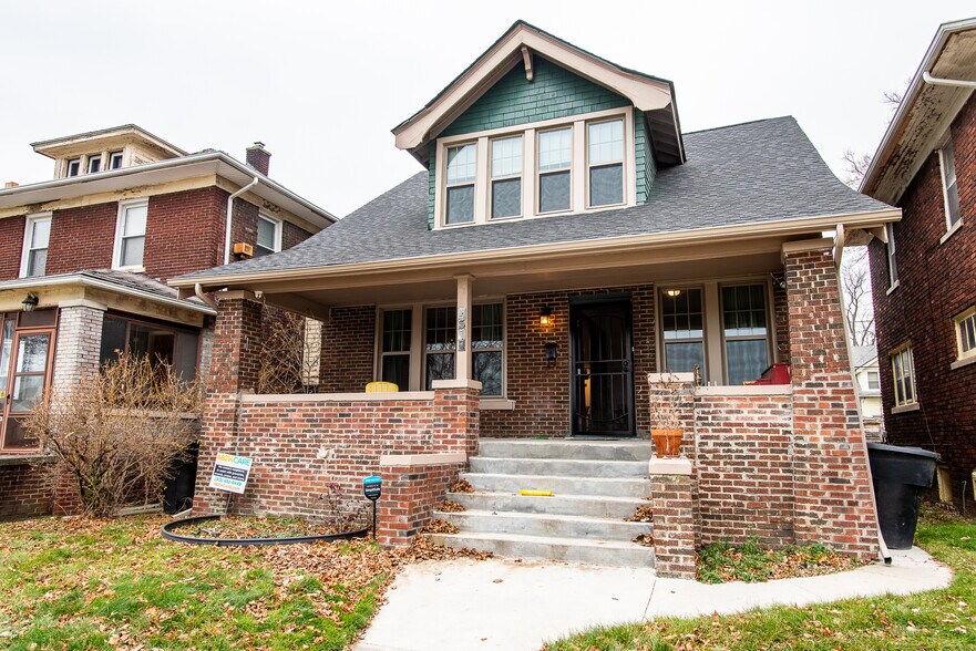 Building Photo - 4511 Iroquois Ave
