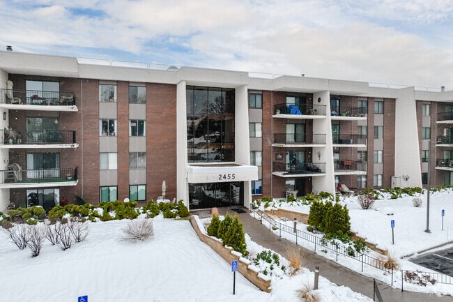 Building Photo - Connemara Condominiums