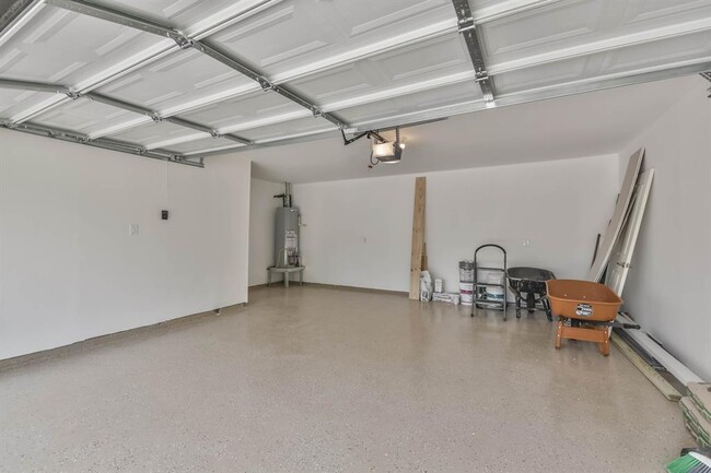 Building Photo - 3215 Rockyridge Dr