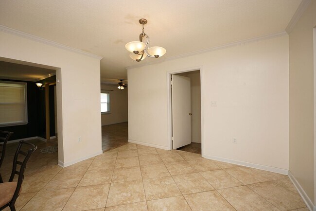 Building Photo - 45 11th St