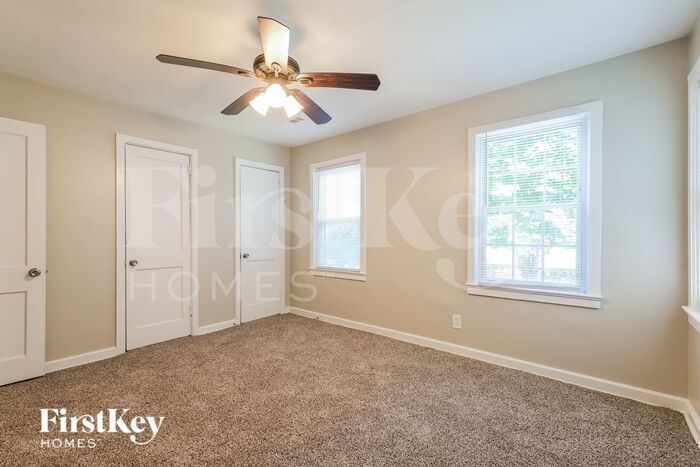 Building Photo - 1854 Oakmont Dr NW