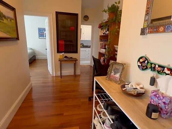 Building Photo - 73 Martin St