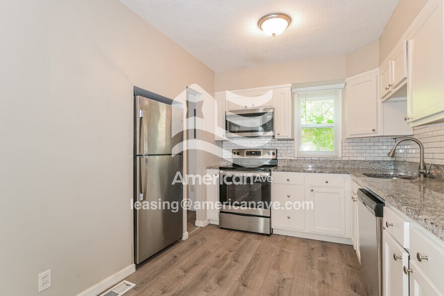 Building Photo - 2220 Gaebler Ave