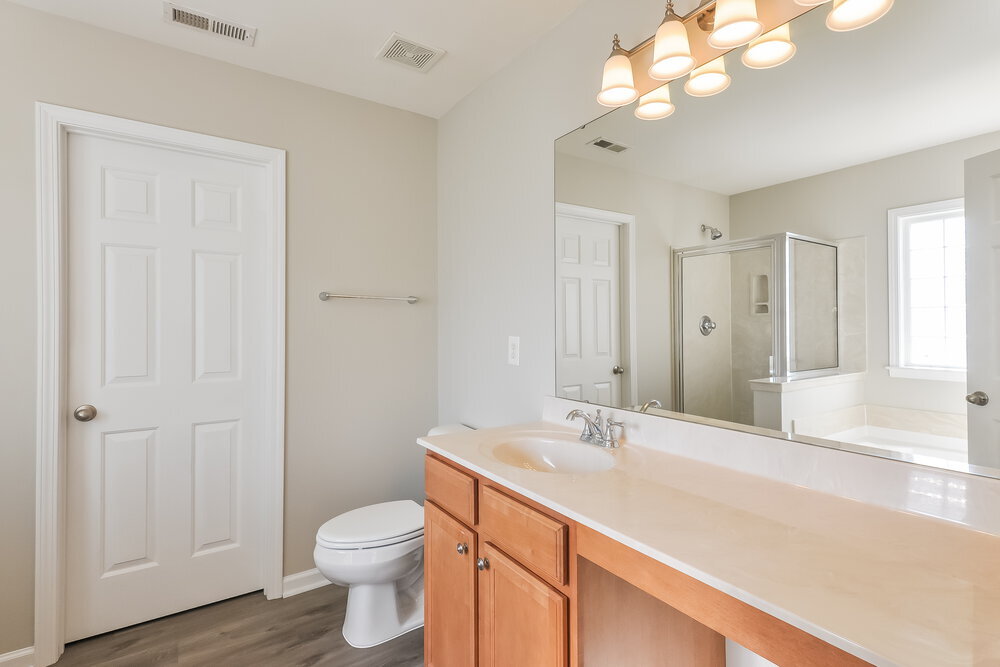 Building Photo - 123 Sleeper Car Ln