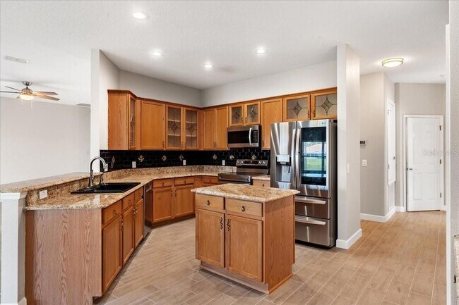Building Photo - 2580 Channel Way