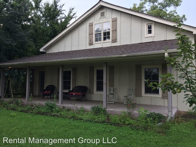 Building Photo - 5 br, 4 bath House - 633 Shades Crest Road