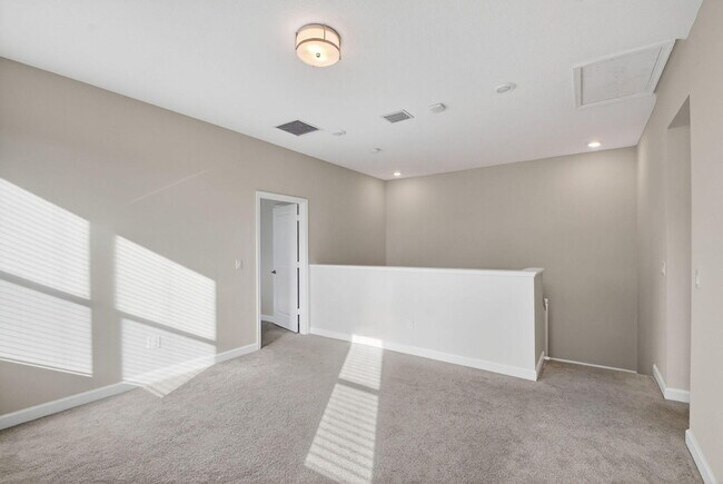 Building Photo - 4839 Navali Dr