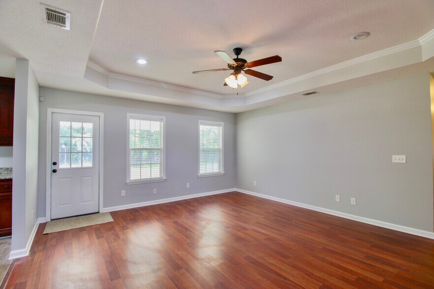 Building Photo - 60 Palmetto Pines Cir