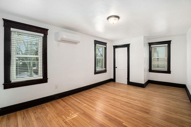 Building Photo - 1208 Olivia Ave