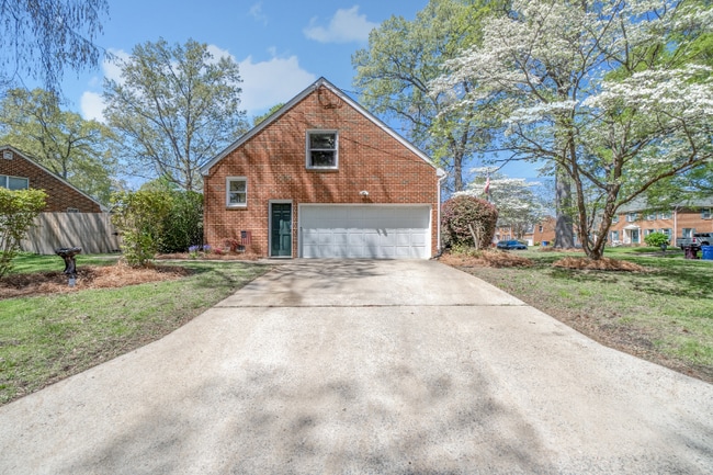 Building Photo - 4125 Duke of Gloucester Dr
