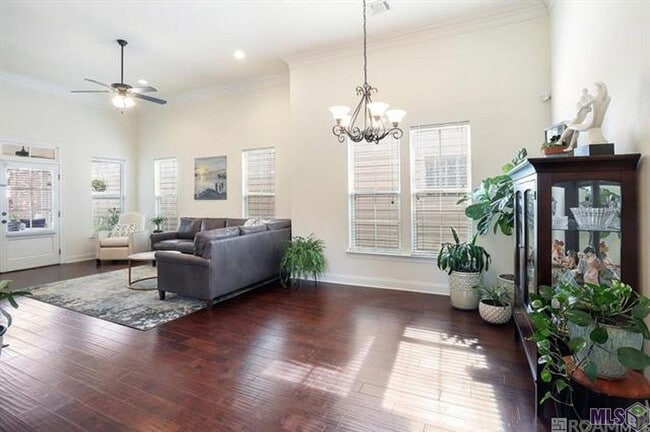 Building Photo - 14449 Royal Villa Dr