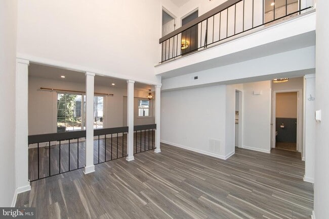 Building Photo - 363 Barton Run Blvd