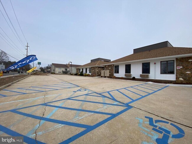Building Photo - 1601 N 2nd St