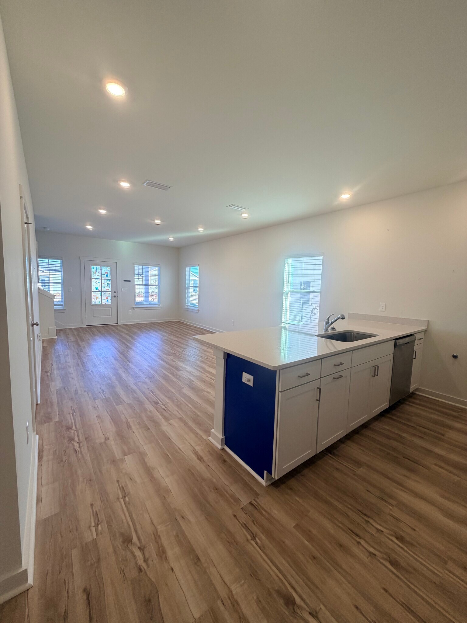 Building Photo - 2319 Discovery Loop