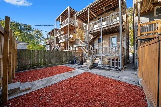 Building Photo - 3037 W Lexington St