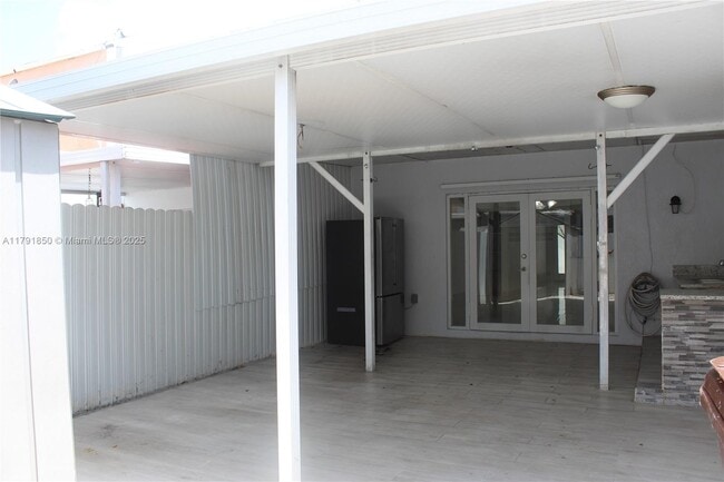 Building Photo - 1840 W 73rd Pl