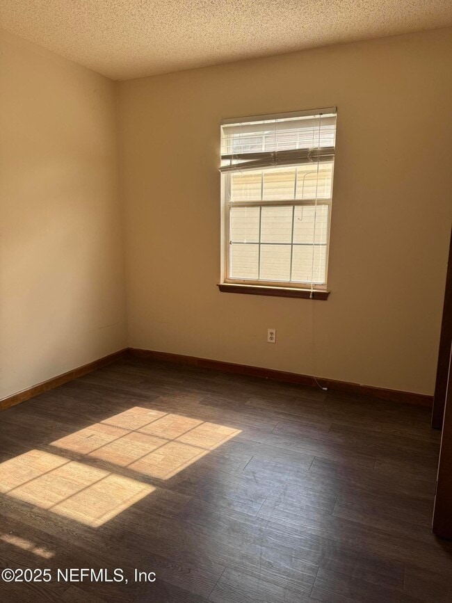 Building Photo - 403 Filmore Dr