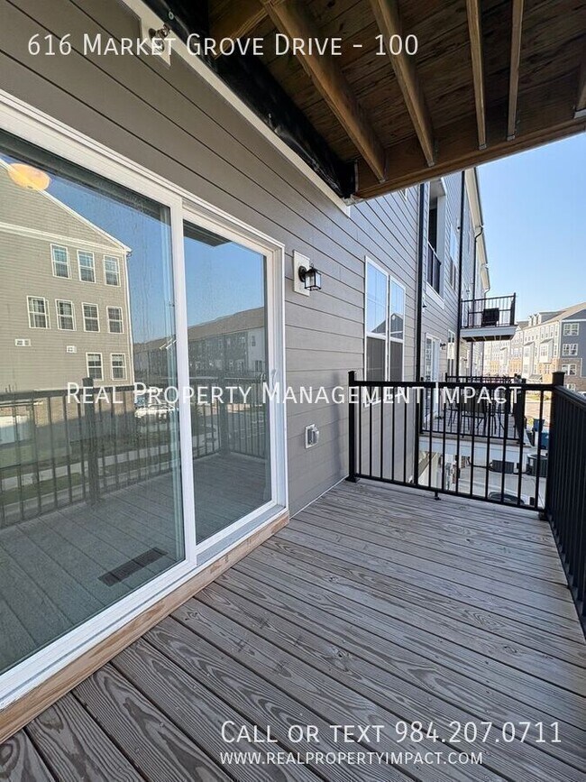 Building Photo - 616 Market Grove Drive-100