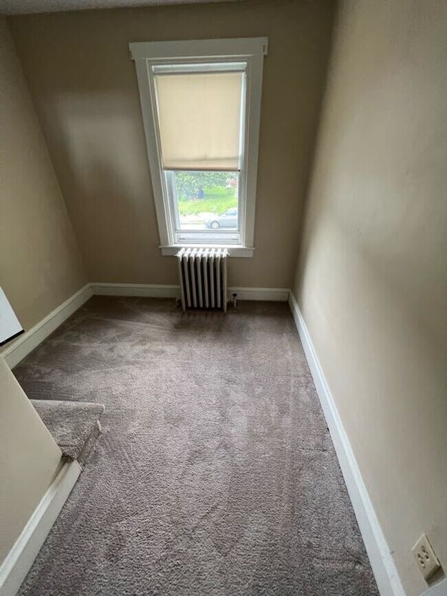 Building Photo - 3 Bedroom House Governor Mifflin Schools