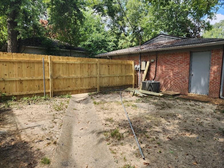 Building Photo - 3809 Kearney Ave