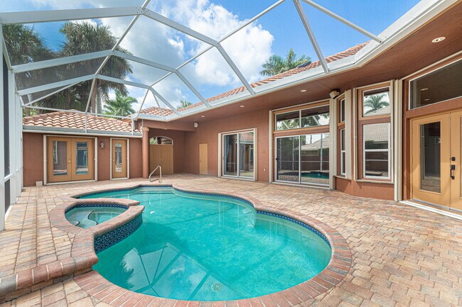 Building Photo - 10599 St Thomas Dr