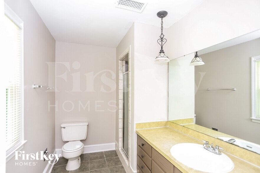 Building Photo - 6404 Pencade Ln