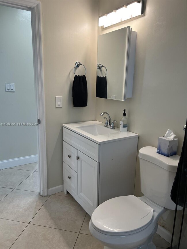 Building Photo - 2415 Grant St