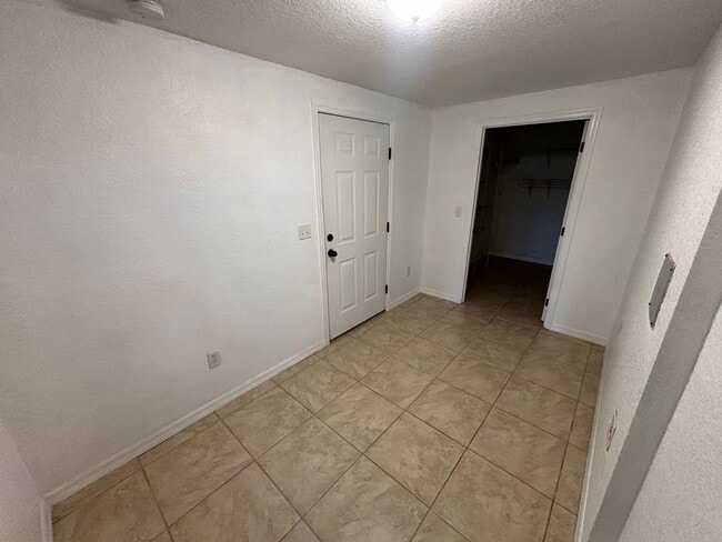 Building Photo - 3 Bedroom/ 2 Bath home in Micanopy