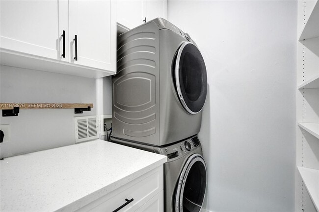 Building Photo - 847 NW 127th Ave