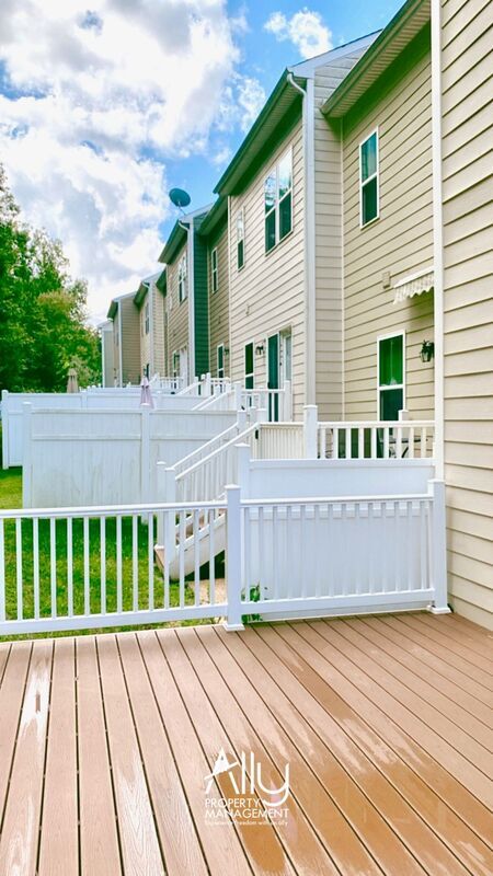 Building Photo - 2044 BethPage Ct