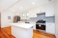 Building Photo - 5 Chauncy St