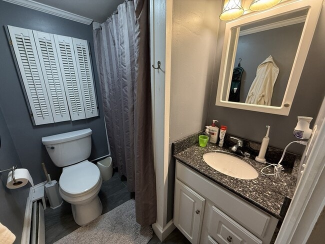 Building Photo - 1 Carlton St