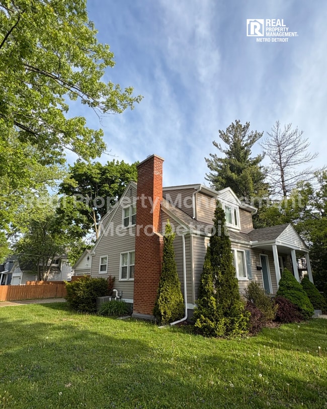 Building Photo - SPRING INTO YOUR NEW HOME
