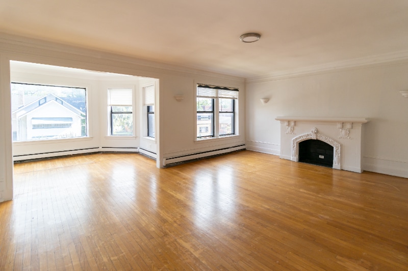 Primary Photo - 6830 S Jeffery Blvd