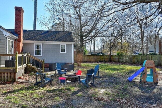 Building Photo - Spacious Ranch in Hickory