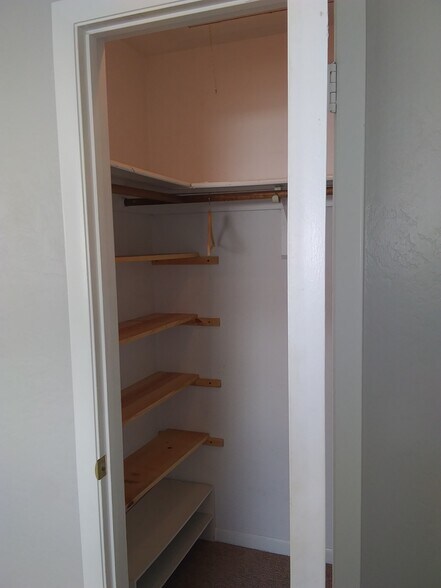 Building Photo - 5172 Taylor Ave