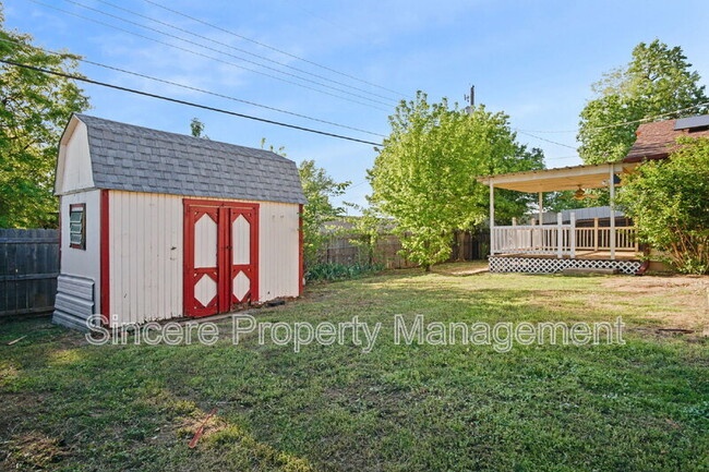 Building Photo - 2321 N Peniel Ave