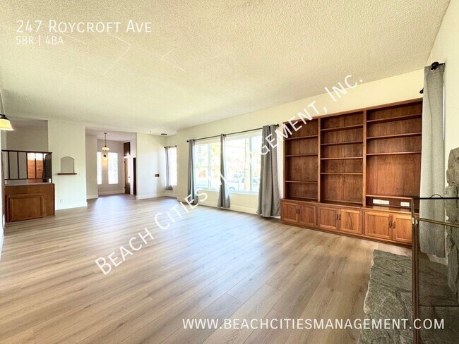 Building Photo - 247 Roycroft Ave