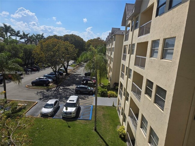 Building Photo - 8100 Geneva Ct