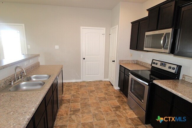 Building Photo - 7301 Oliver Loving Dr