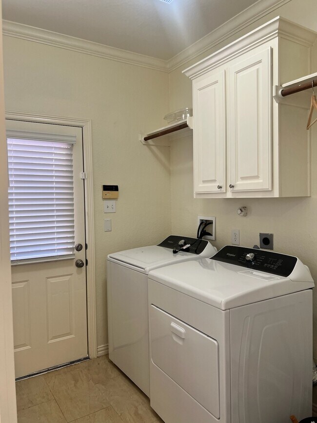 Building Photo - 13407 Schumann Trail