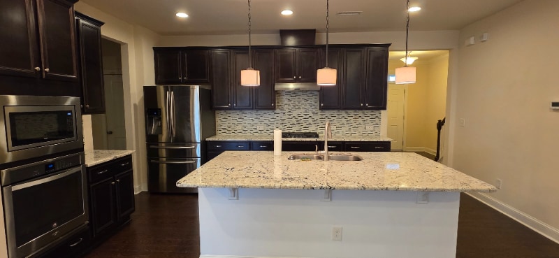 Building Photo - 1045 Benay Rd