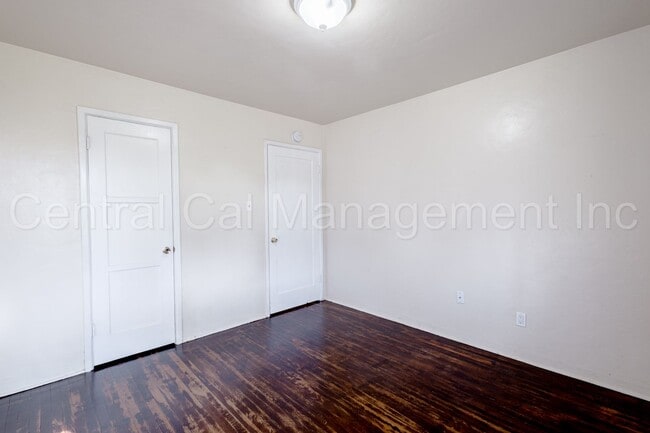 Building Photo - 3 Bedroom/1 Bath Home - $1995 Per Month!