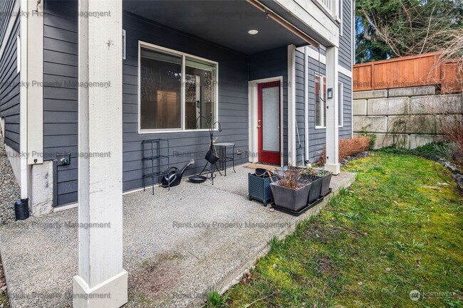 Building Photo - Stunning Like-New Home in Arbor Mist – Pri...
