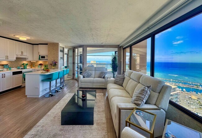 Primary Photo - Luxury Waikiki Condo | Sweeping Pacific Vi...